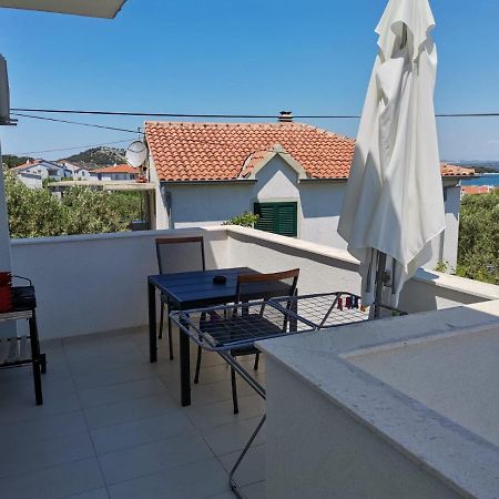 Apartmani Daniela Murter Luaran gambar