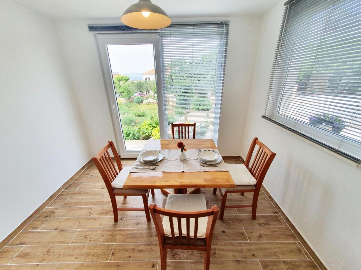 Apartmani Daniela Murter Luaran gambar